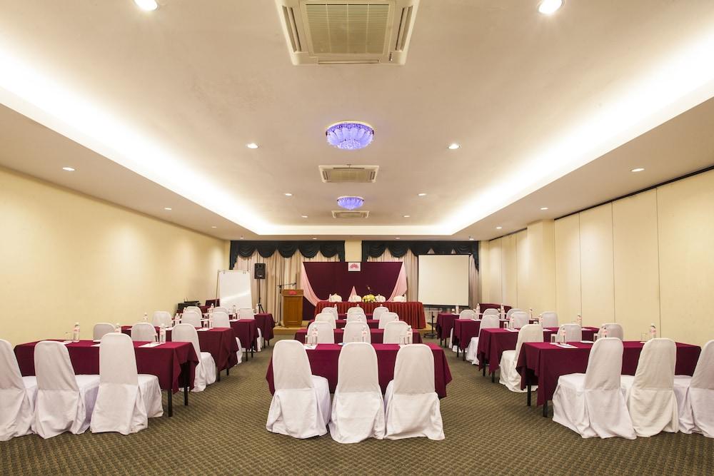 Hotel Tanjong Vista Kuala Terengganu Bagian luar foto