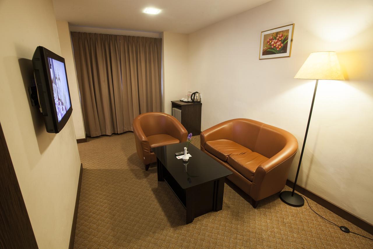 Hotel Tanjong Vista Kuala Terengganu Bagian luar foto